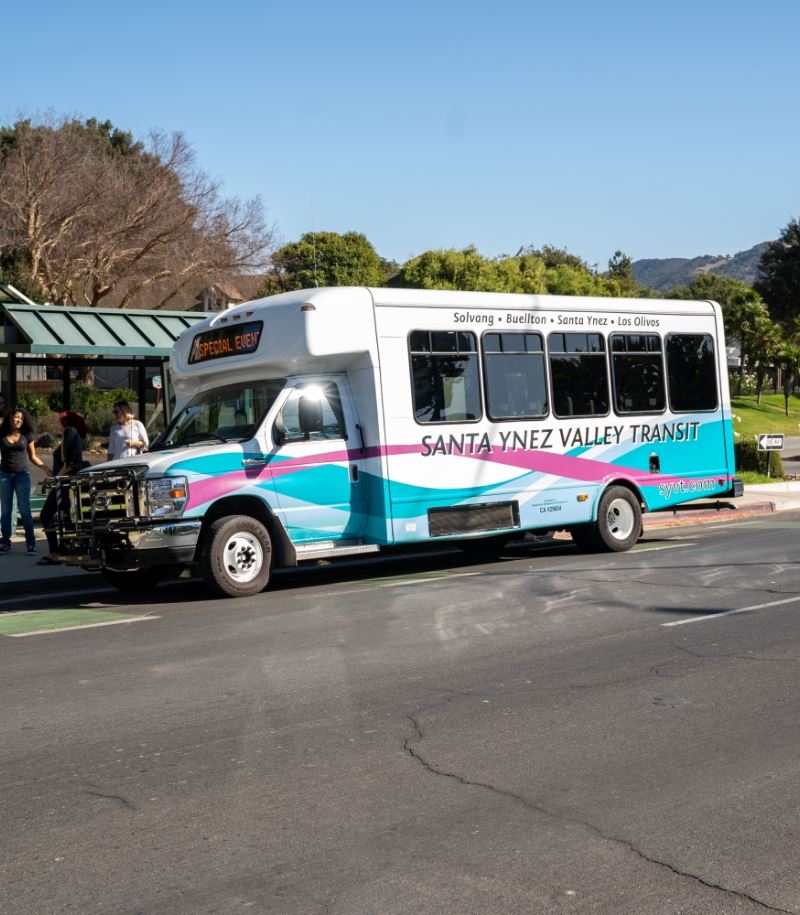 Slideshow Images view of bus